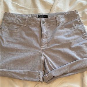 Riders by Lee Mid-Rise Shorts